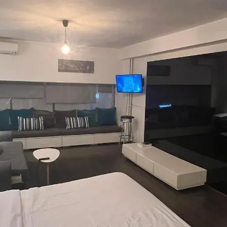 Loft For 4 To The Center Of 公寓 塞萨洛尼基