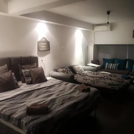 Loft For 4 To The Center Of 公寓 *
