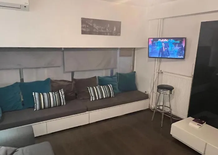 Loft For 4 To The Center Of דירה *